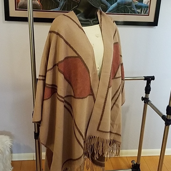 Antthony Poncho - Picture 2 of 4